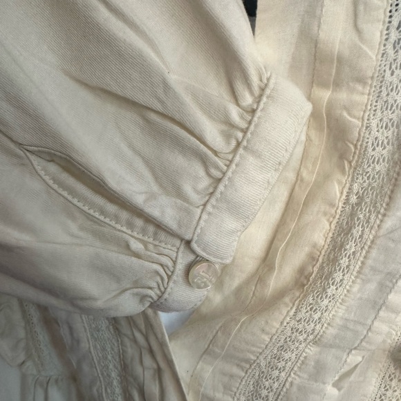 Lauren Ralph Lauren Winter Creme Ruffled Bib Neck Top Size: XS - Picture 3 of 6